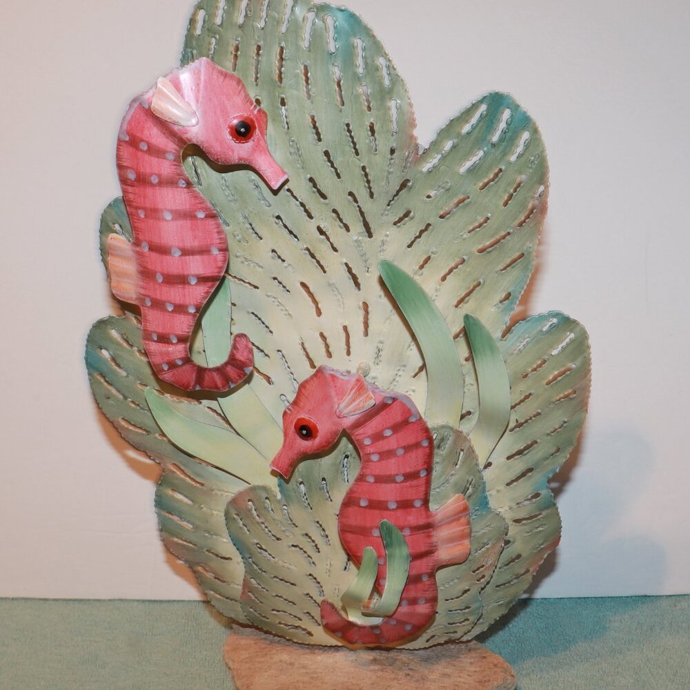 Decorative Fish Sculpture in Sea Horse and Fish On Stand Metal